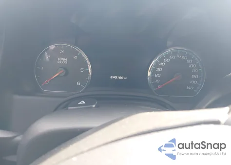 2016 Chevrolet Suburban Ltz z USA, uszkodzony, nr VIN 1GNSCJKC6GR103966